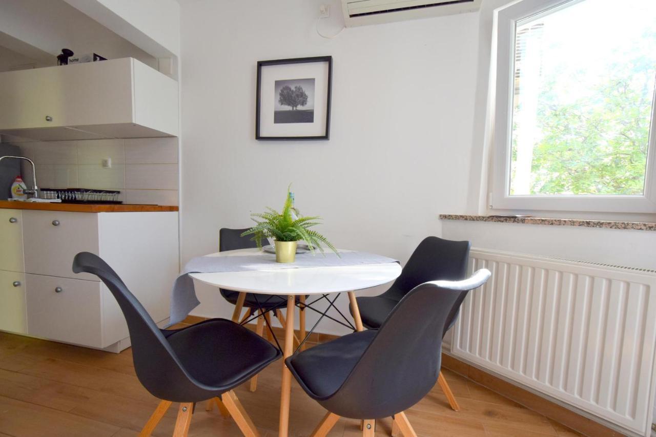 Apartments Julia Čižići Eksteriør bilde