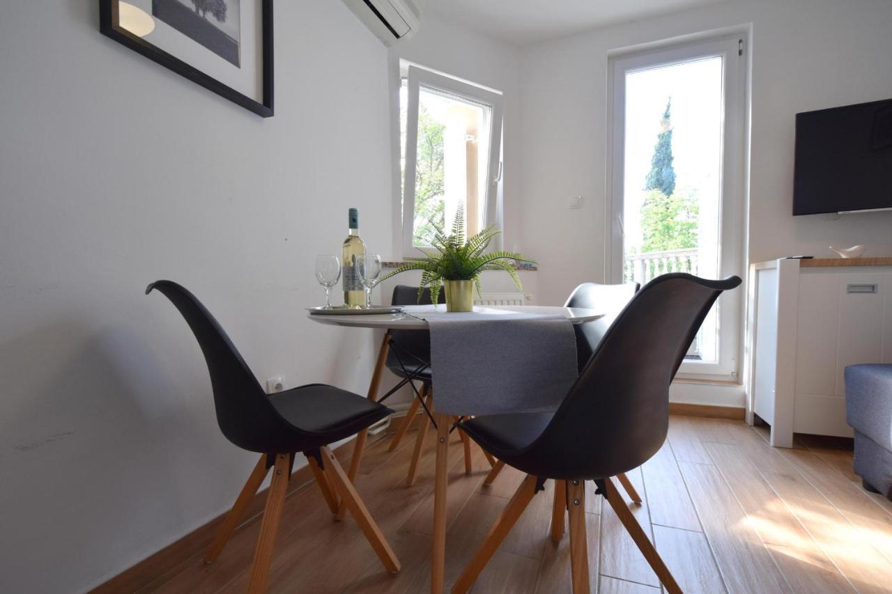 Apartments Julia Čižići Eksteriør bilde
