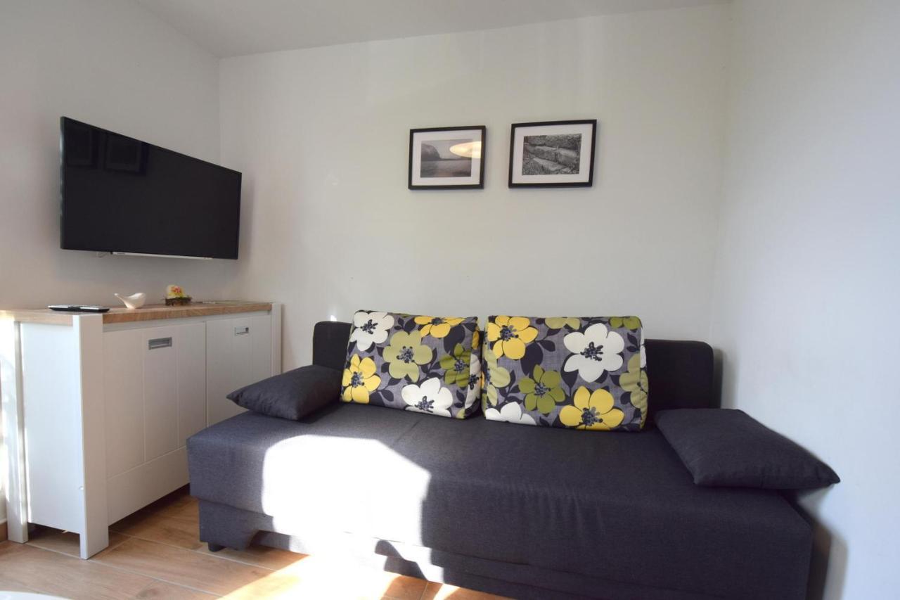 Apartments Julia Čižići Eksteriør bilde