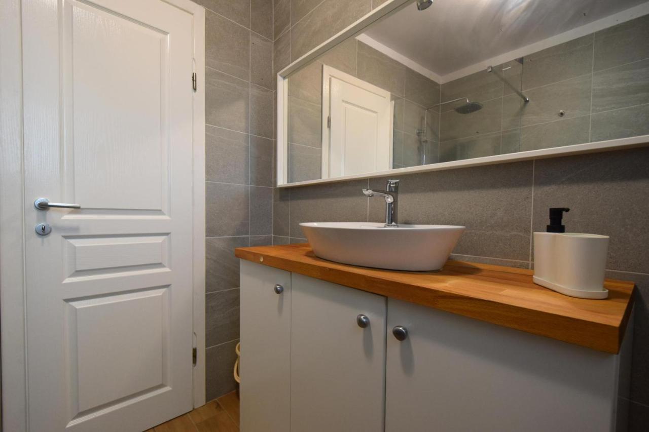 Apartments Julia Čižići Eksteriør bilde