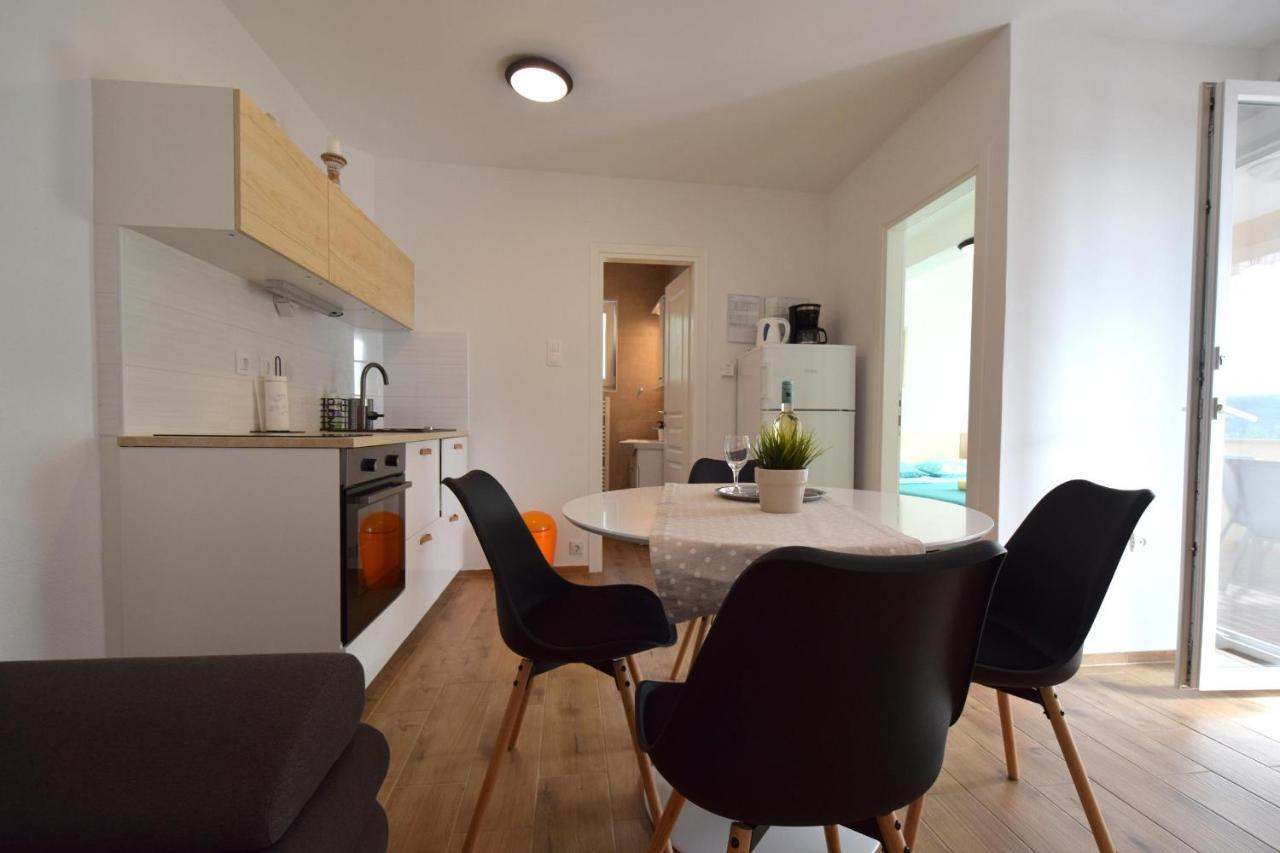 Apartments Julia Čižići Eksteriør bilde