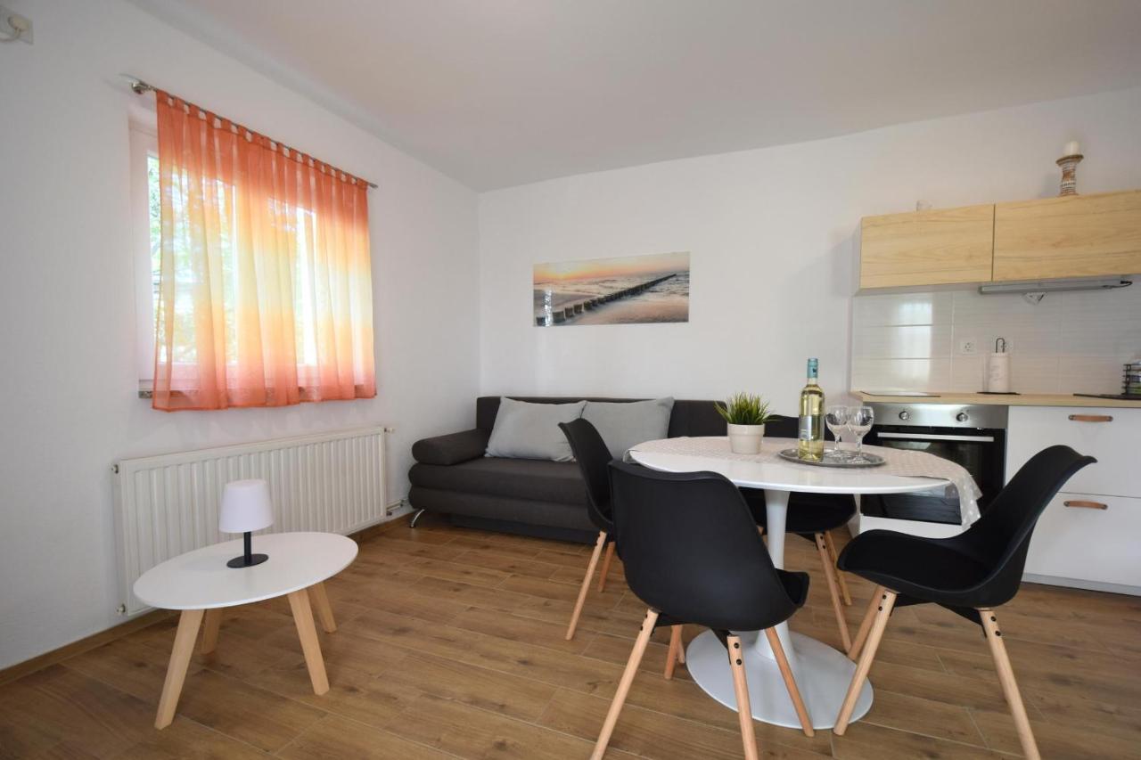 Apartments Julia Čižići Eksteriør bilde
